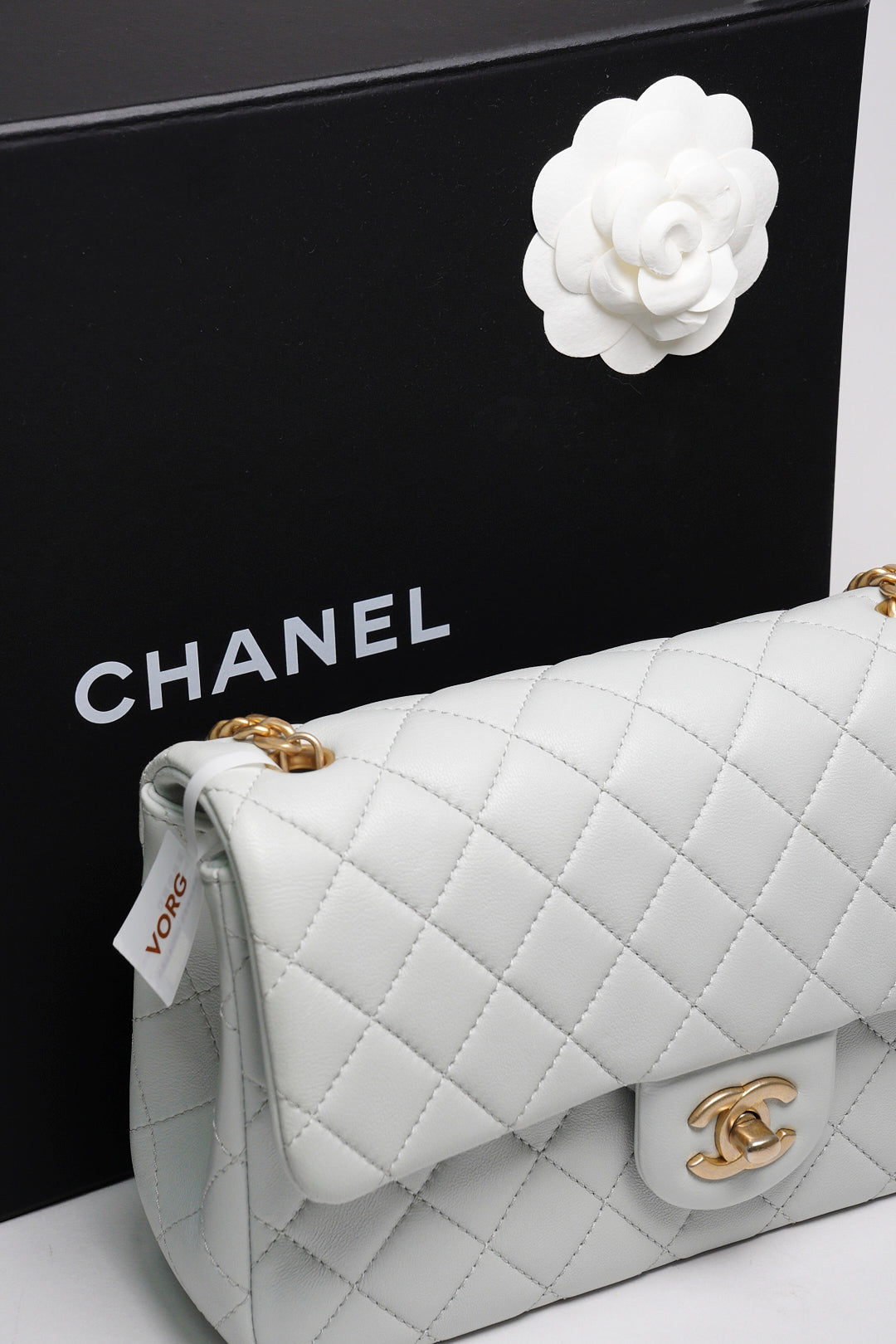 CHANEL 淺灰藍色 羊皮菱格紋 Pearl Crush 肩背包