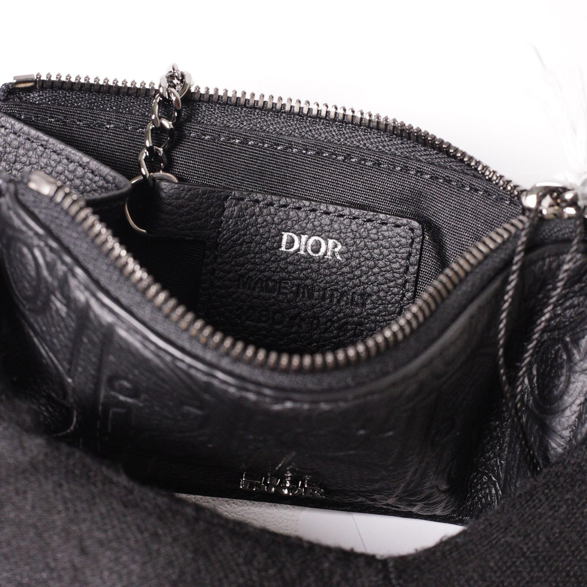 Dior Gravity 黑色皮革壓紋拉鏈卡夾