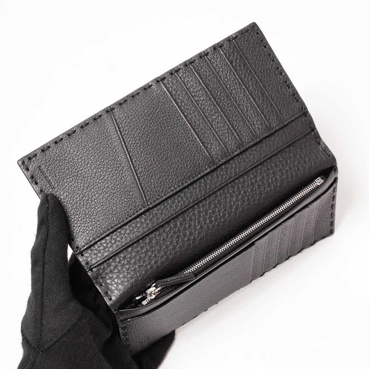 Fendi Selleria 荔枝紋小牛皮對開式長夾