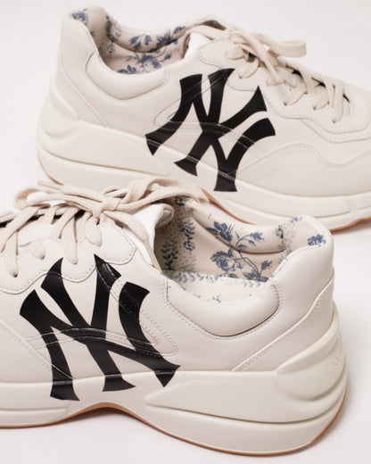 Gucci Rhyton NY Yankees 印花運動老爸鞋 米白色