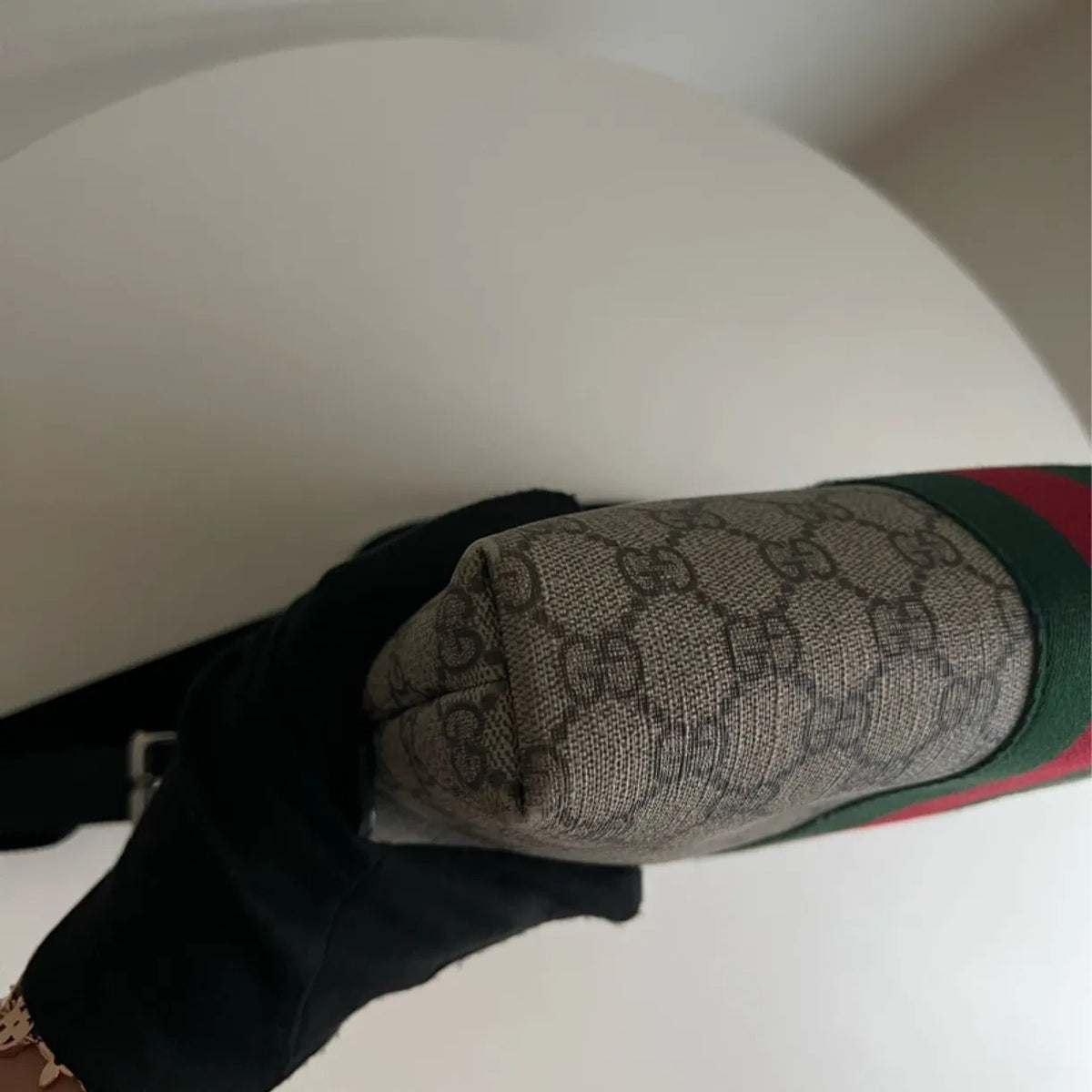 Gucci GG Supreme 老花郵差包男士款