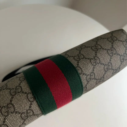 Gucci GG Supreme 老花郵差包男士款