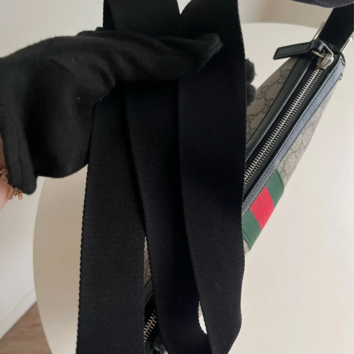Gucci GG Supreme 老花郵差包男士款