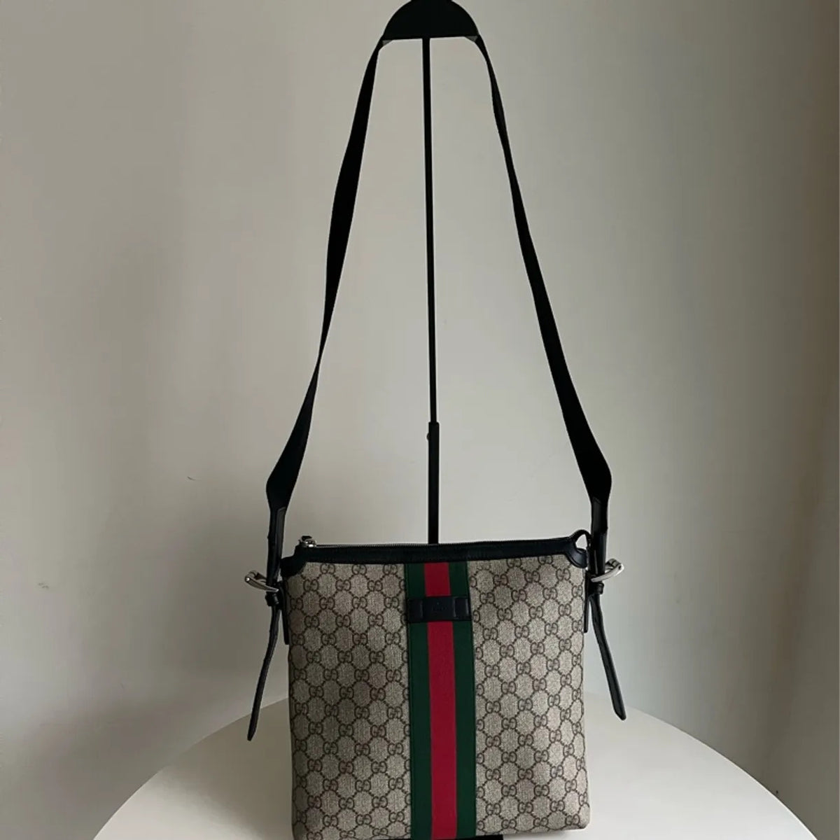 Gucci GG Supreme 老花郵差包男士款