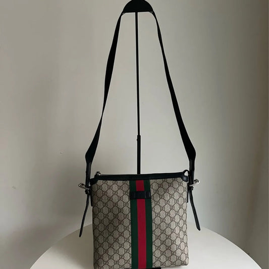 Gucci GG Supreme 老花郵差包男士款