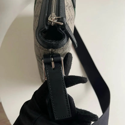 Gucci GG Supreme 老花郵差包男士款