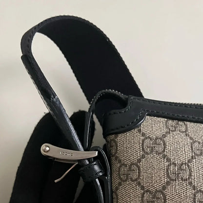 Gucci GG Supreme 老花郵差包男士款