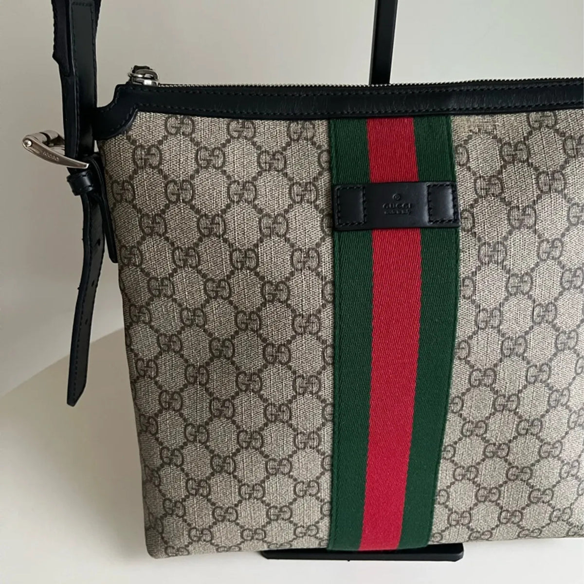 Gucci GG Supreme 老花郵差包男士款