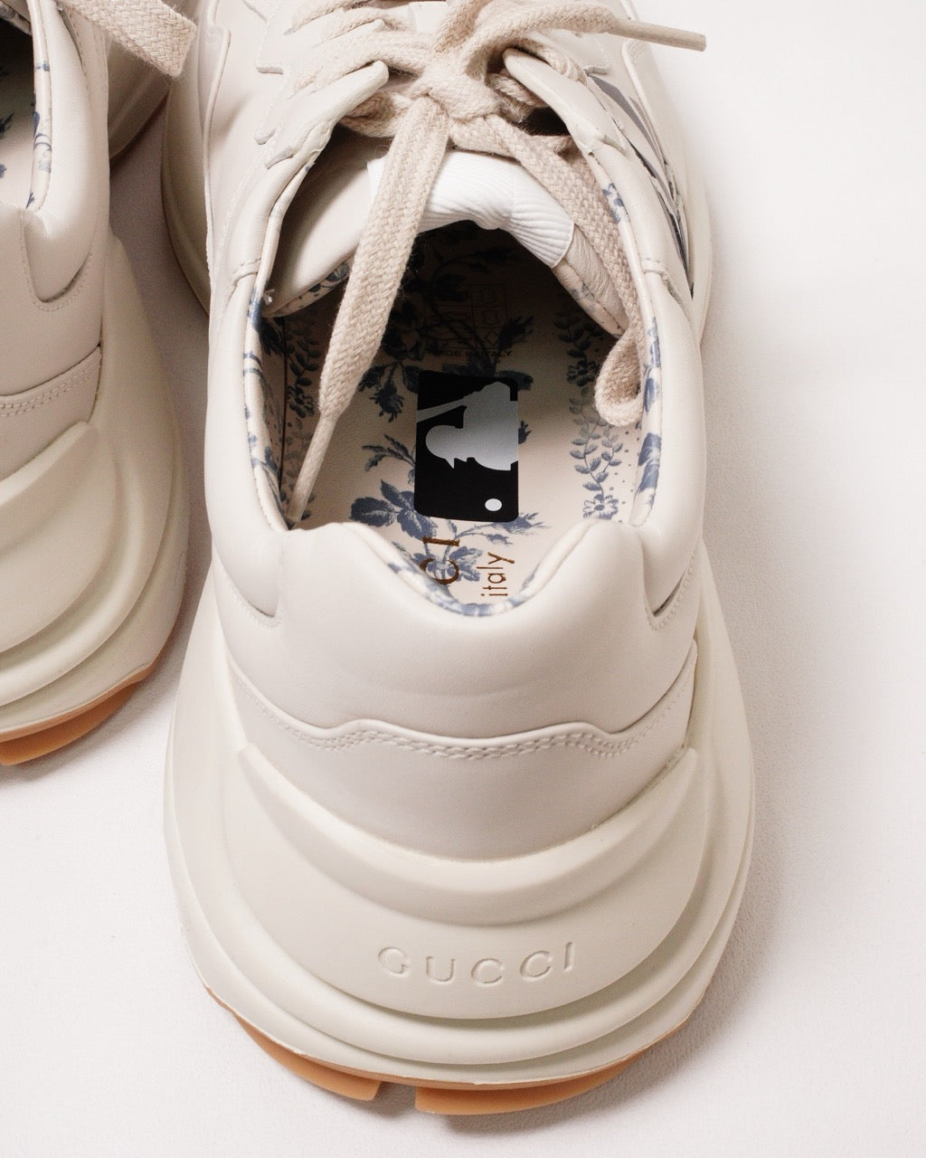 Gucci Rhyton NY Yankees 印花運動老爸鞋 米白色
