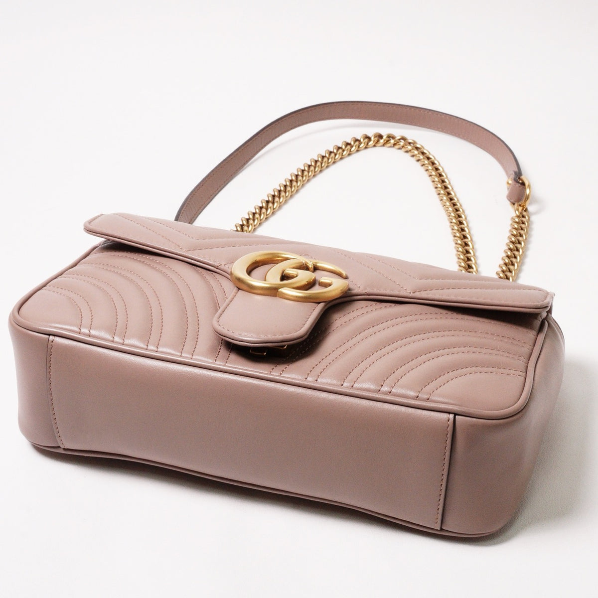 Gucci GG Marmont 裸粉色肩背斜背包