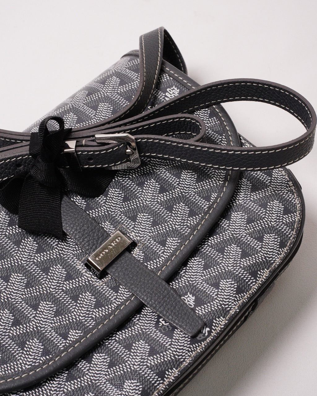 GOYARD belvedere 翻蓋馬鞍包灰色