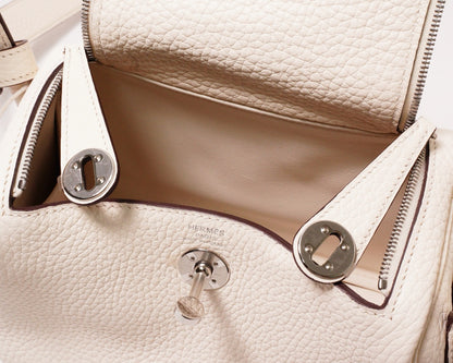 Hermès Mini Lindy 奶油白銀扣手提肩背包-Z刻