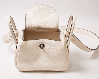 Hermès Mini Lindy 奶油白銀扣手提肩背包-Z刻