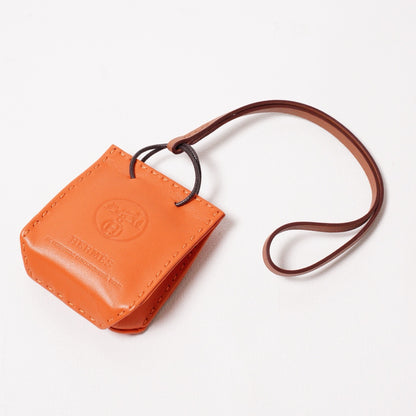 Hermès  紙袋造型小羊皮吊飾 經典橘色