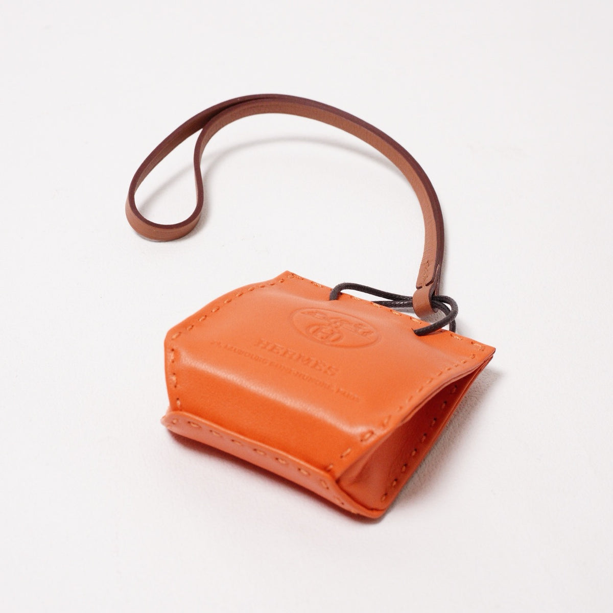 Hermès  紙袋造型小羊皮吊飾 經典橘色