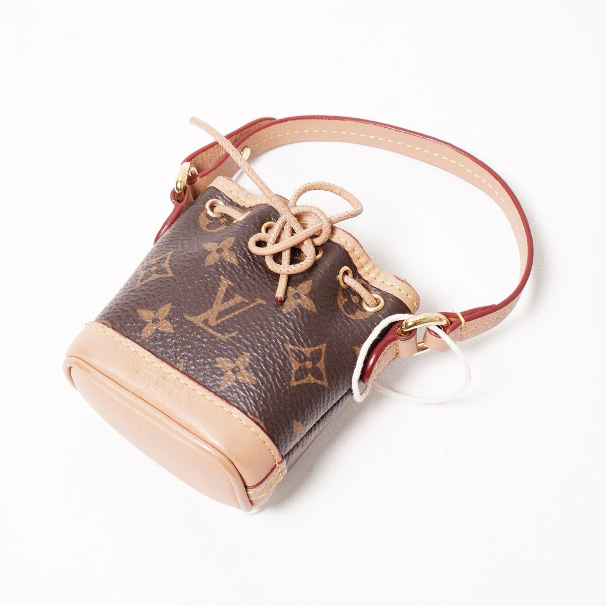 Louis Vuitton 經典 Micro Noé 皮革迷你水桶包吊飾