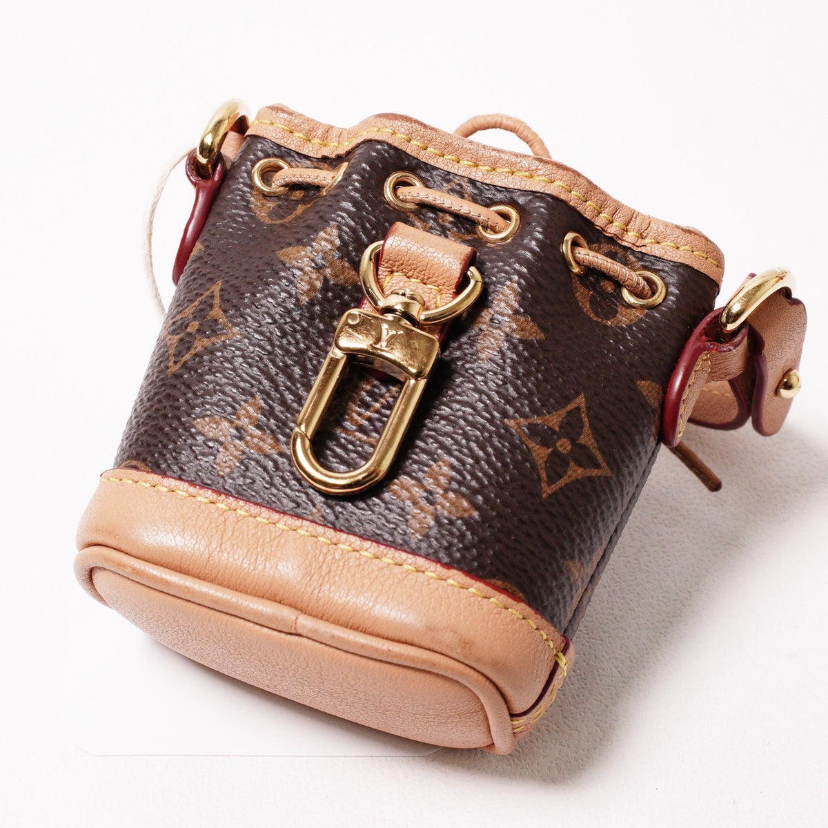 Louis Vuitton 經典 Micro Noé 皮革迷你水桶包吊飾