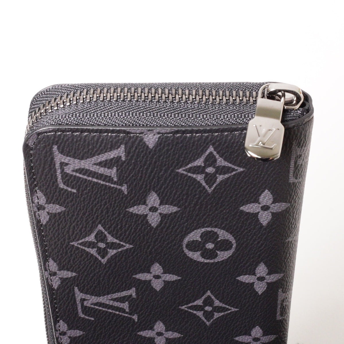 LOUIS VUITTON Monogram Eclipse Zippy 長夾