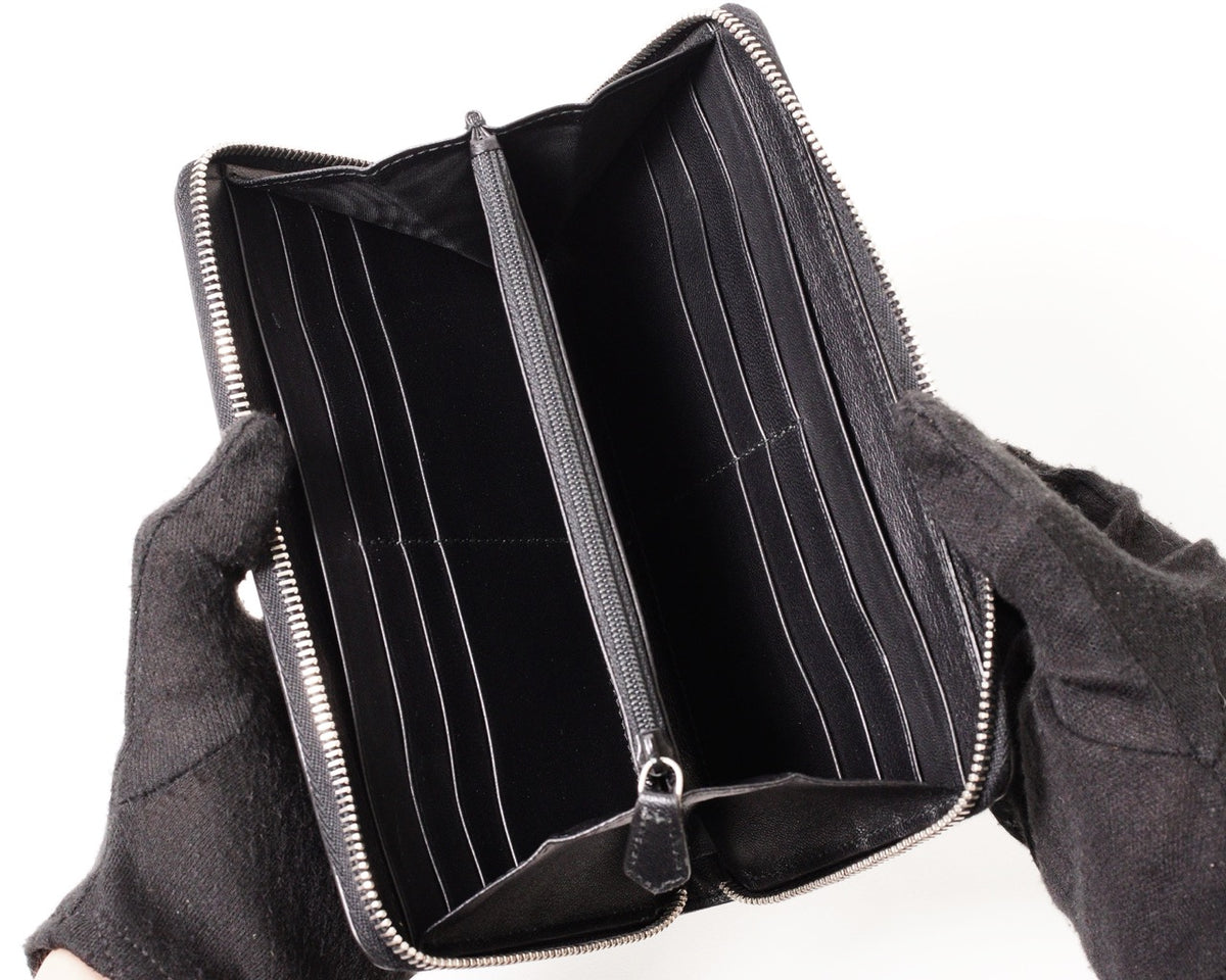 Alexander McQueen Black Patent LeatherZip 長夾錢包