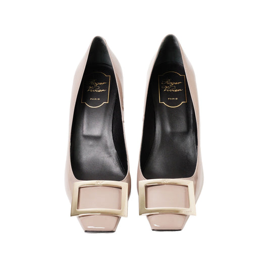 Roger Vivier 經典Trompette系列皮革金屬飾扣喇叭跟高跟鞋 奶茶色