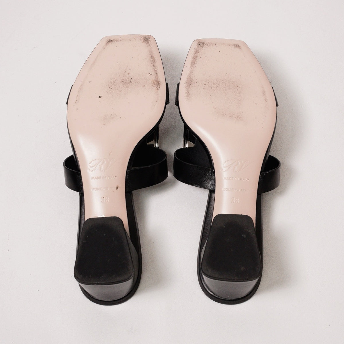 Roger Vivier 經典方框牛皮粗跟涼鞋 黑色