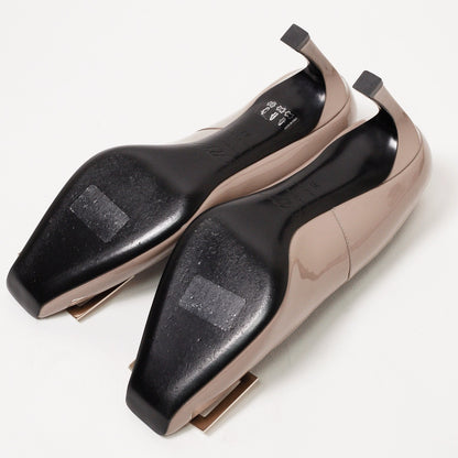 Roger Vivier 經典Trompette系列皮革金屬飾扣喇叭跟高跟鞋 奶茶色