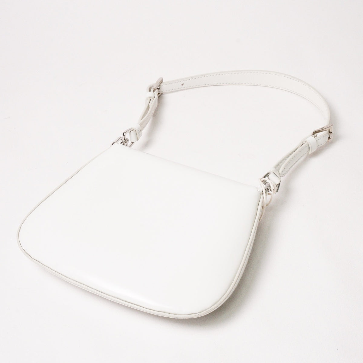 Prada Cleo 白色亮面牛皮翻蓋包