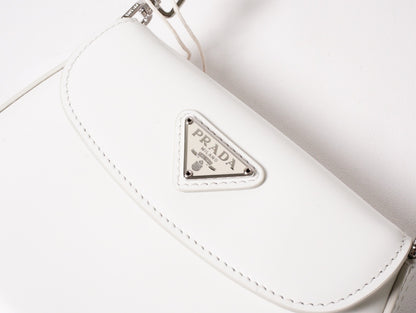 Prada Cleo 白色亮面牛皮翻蓋包