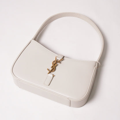 YSL Le 5 A 7 白色滑面皮革流浪包