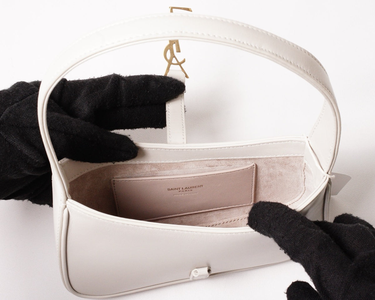 YSL Le 5 A 7 白色滑面皮革流浪包